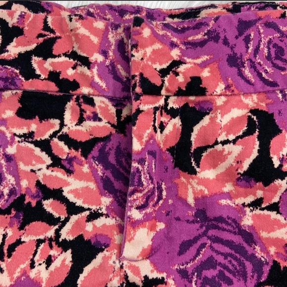 Forever 21 Twist Floral Shorts - Picture 6 of 7